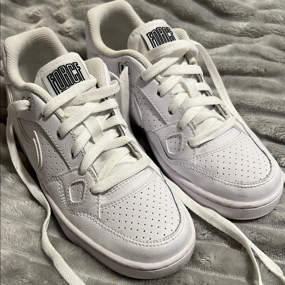 Nike Son of Force Sneakers W7.5/Boys 6Y